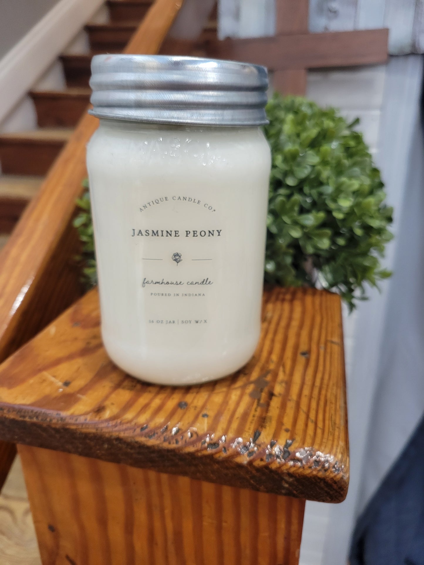 Farmhouse Candle Jasmine Peony