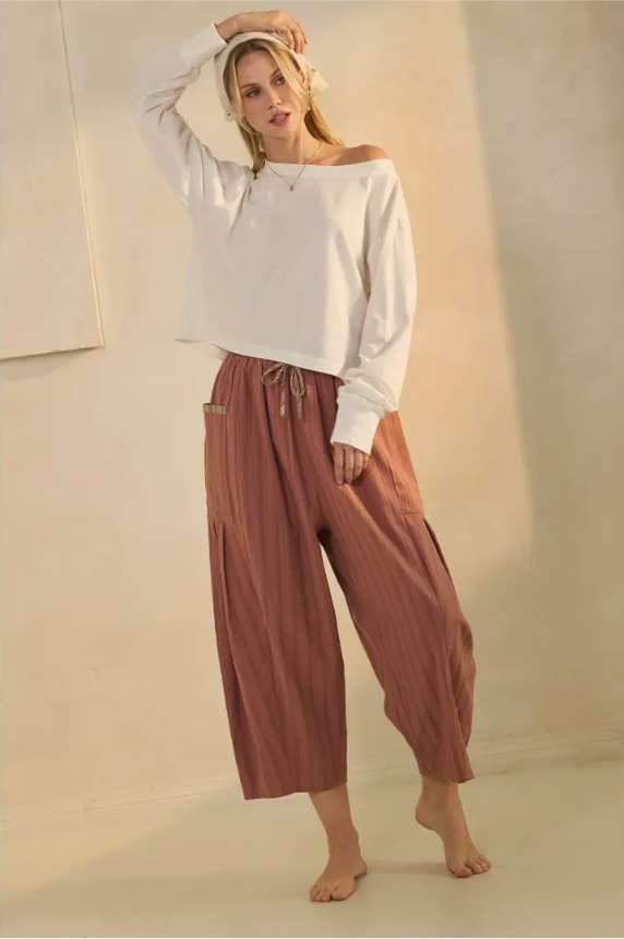 Oddi Textured Cropped Pants